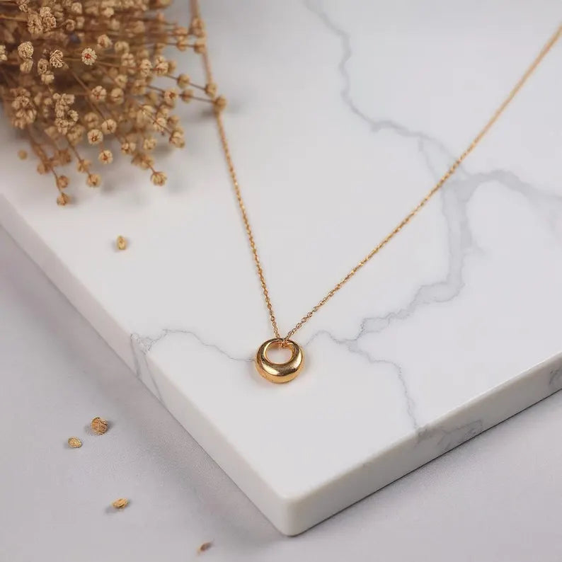 Minimalist Circle Necklace