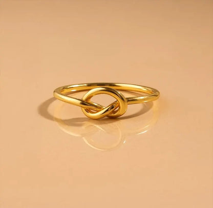 Minimalistic Knot Keepsake Ring