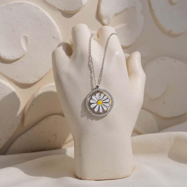 Daisy Hidden Name necklace