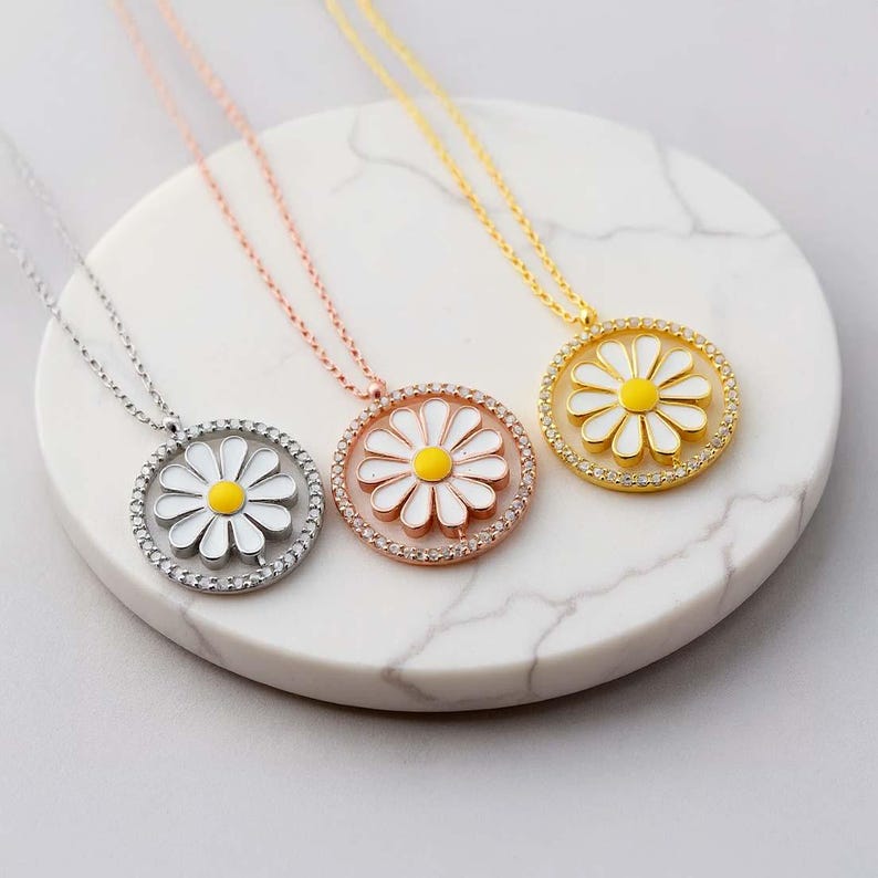 Daisy Hidden Name necklace